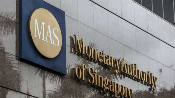 Банки Сингапура закрывают счета криптовалютных компаний cryptowiki.ru
