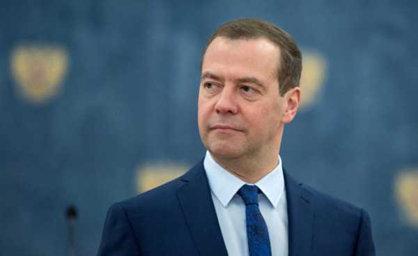Дмитрий Медведев: Снятие наличных с неименных банковских карт будет запрещено cryptowiki.ru